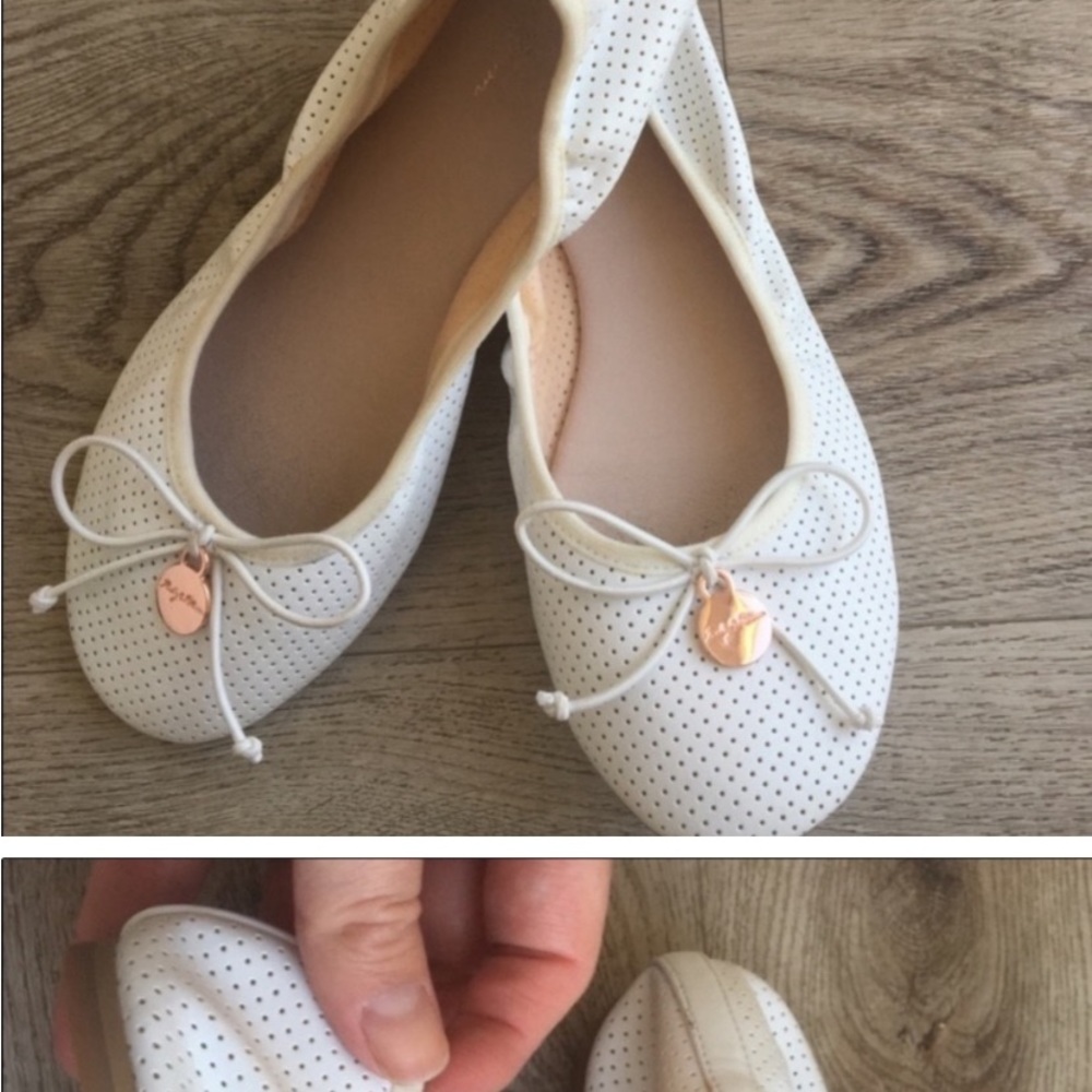 LITTLE  Girls shoes all pre loves condition size 2. Back to skool BUNDLE - Picture 11 of 11